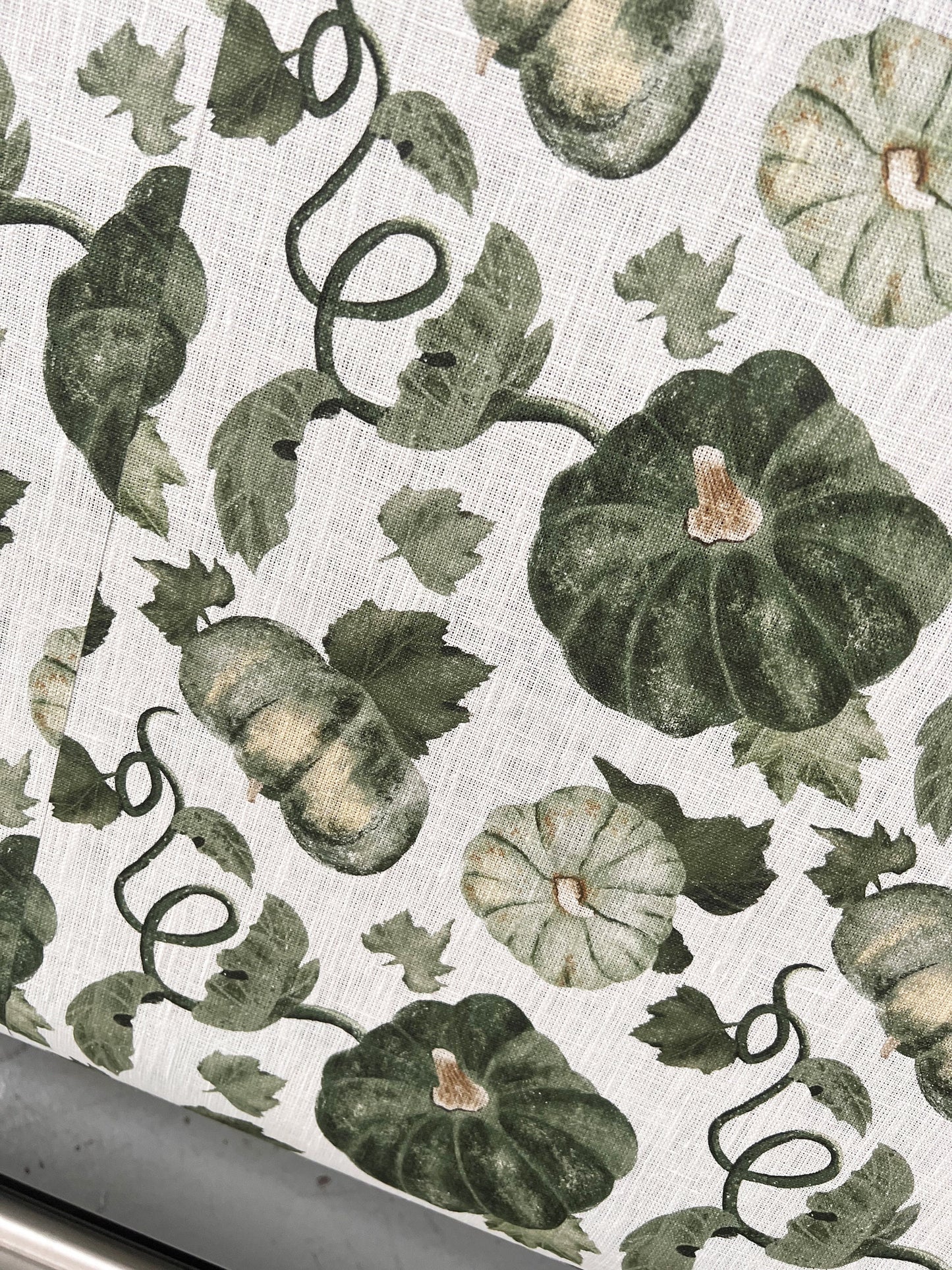 Pumpkins Table runner, Pumpkins decor, fall, fall linens, thanksgiving decor, linen table runner, 100% linen, Halloween decor