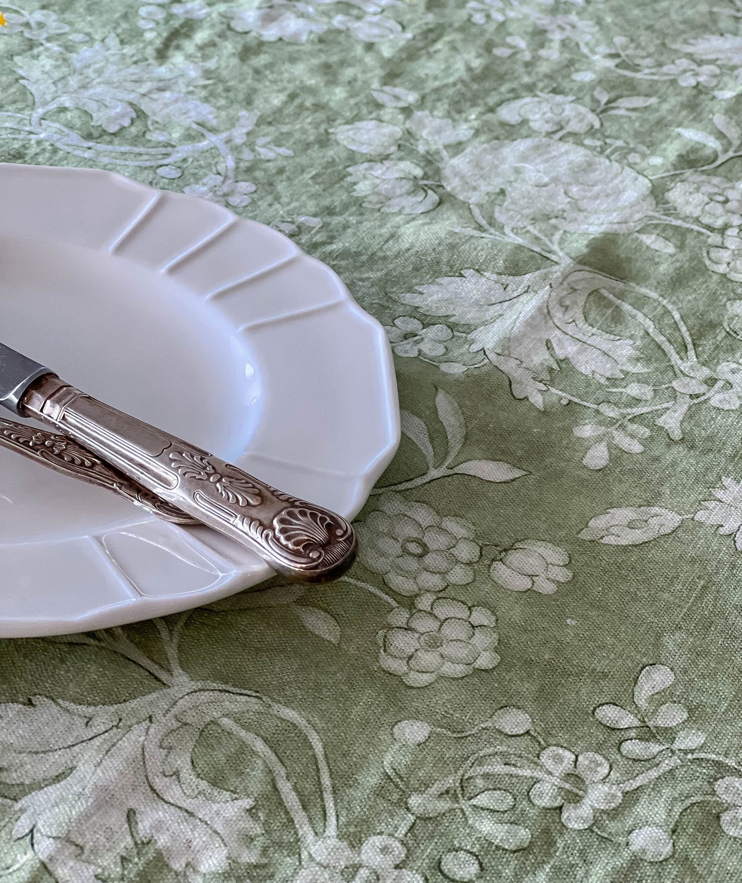 Tablecloth, Anna Maria Garthwaite, Spitalfields, 1752 - 1753, Matcha tablecloth, Vintage flower pattern, 100% linen