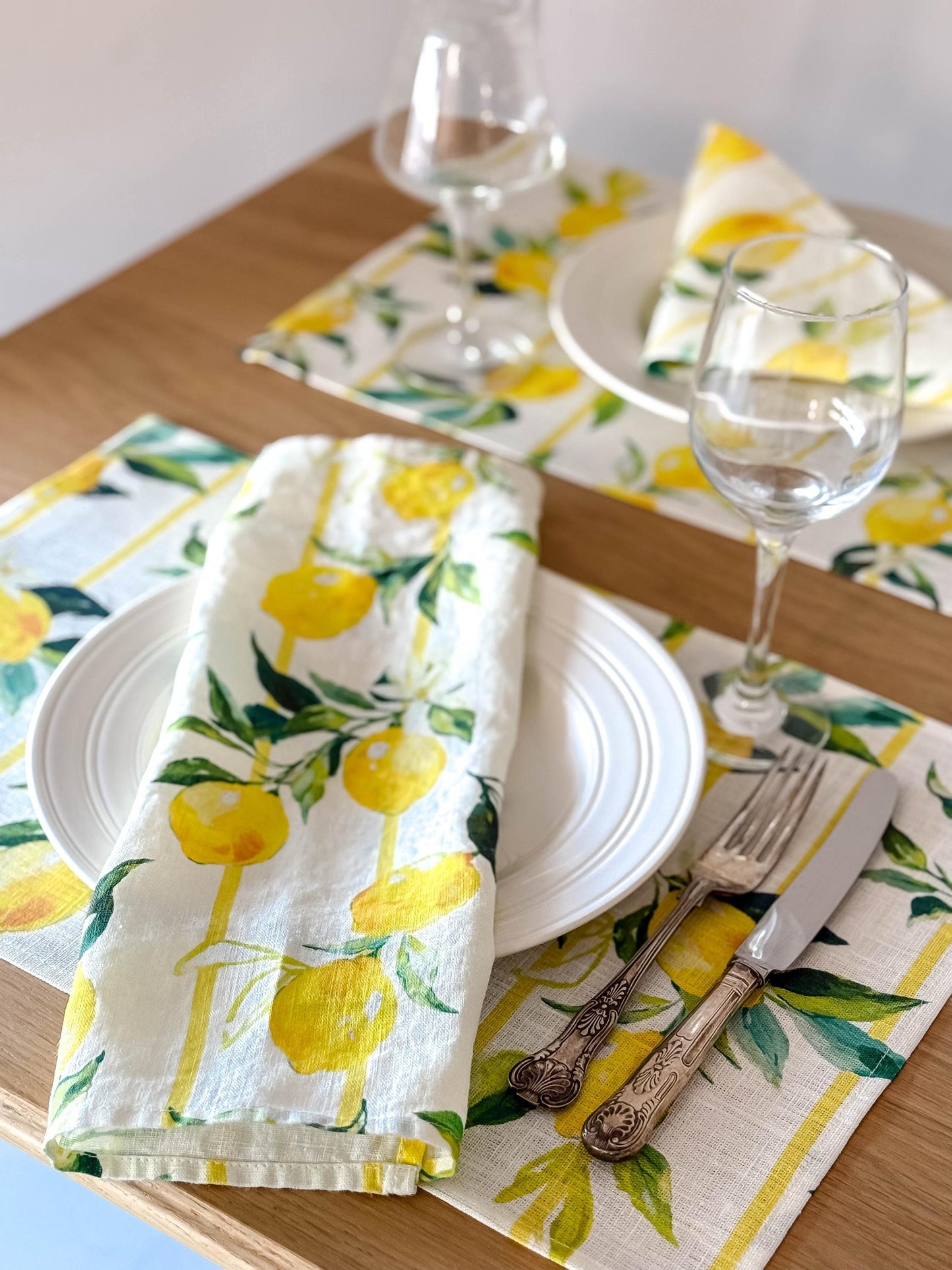 Placemats set, Tuscan Lemons, linen placemats, 100% linen, Floral print, vintage placemats
