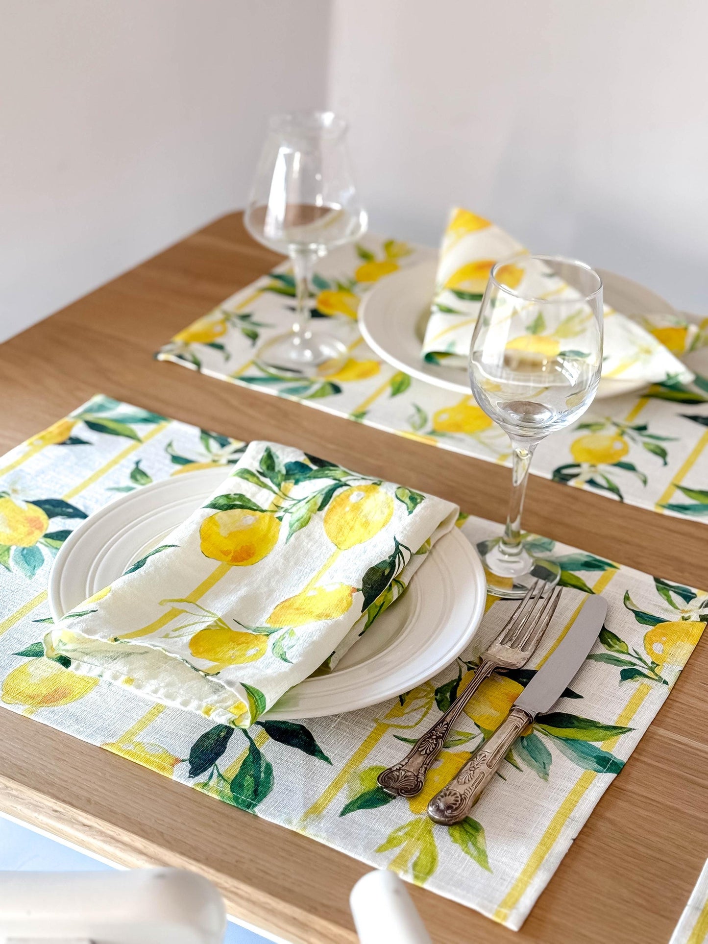 Placemats set, Tuscan Lemons, linen placemats, 100% linen, Floral print, vintage placemats