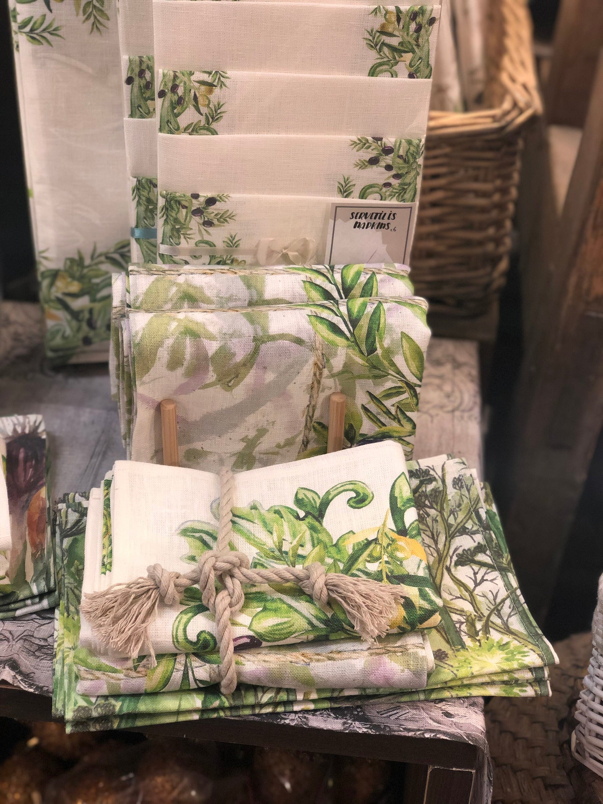 Placemats set, olive print, linen placemats, wabi sabi, farmhouse decor, fabric placemats, cloth napkins, table decor, mother in law gift