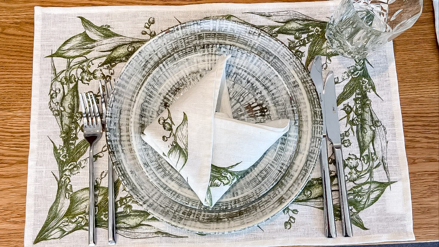 Wedding MUST HAVE! Placemats, Lily of the Valley, Plant placemats, linen placemats, Easter placemats, green placemats, fabric placemats